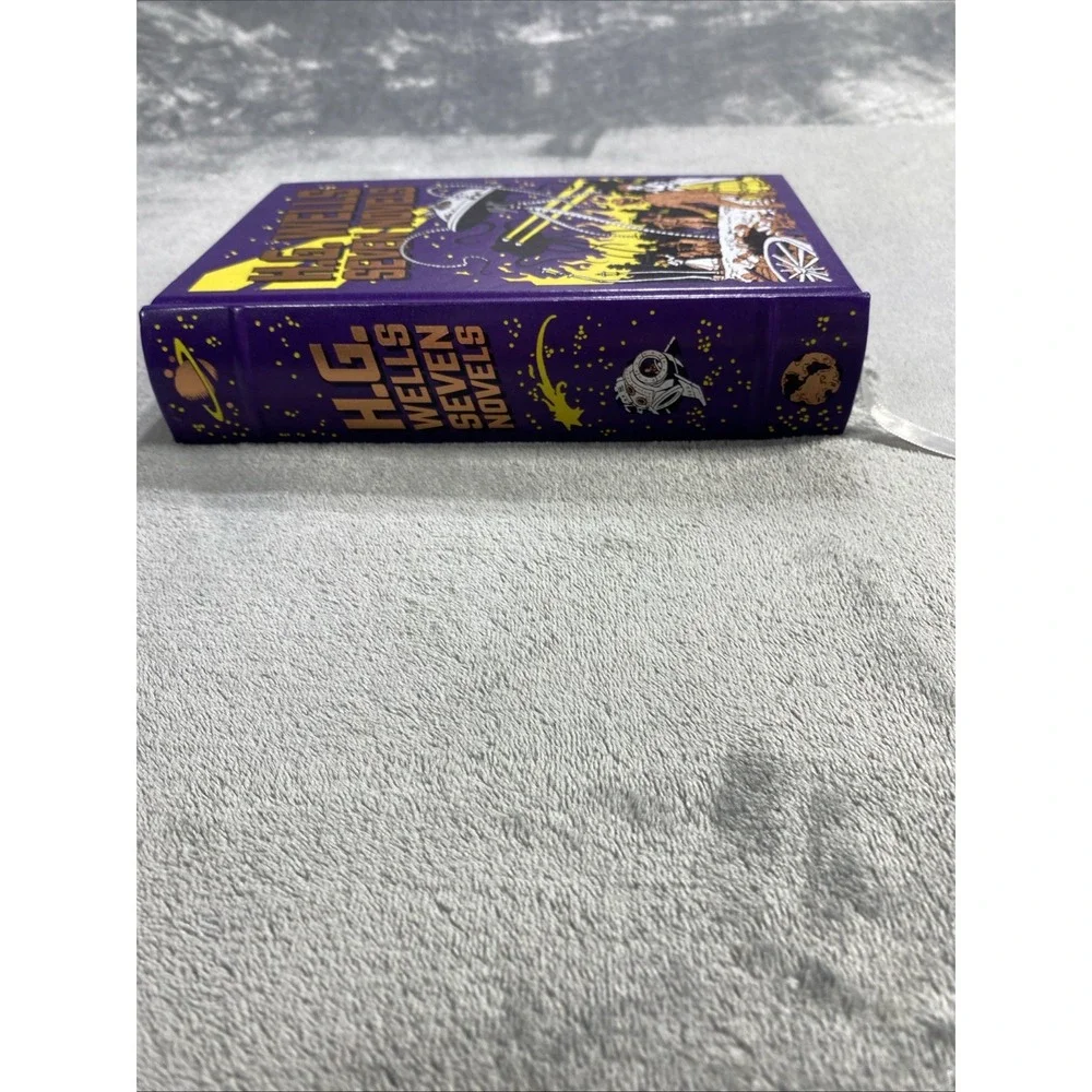 H.G. Wells Seven Novels Book Exclusive Deluxe Barnes & No Leatherbound Hardcover